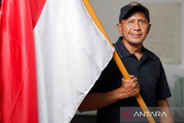 Here are some alternate title suggestions for “Rahmad Darmawan Latih Liga Indonesia All Star”:
1. “Rahmad Darmawan Takes the Helm of Liga Indonesia All Star”
2. “Coaching the Stars: Rahmad Darmawan Leads Liga Indonesia All Star”
3. “New Era: Rahmad Darmawan at the Helm of Liga Indonesia All Star”
4. “Rahmad Darmawan: Steering the Liga Indonesia All Star Team”
5. “Liga Indonesia All Star Under the Guidance of Rahmad Darmawan”
6. “Rahmad Darmawan’s Leadership Role in Liga Indonesia All Star”
7. “A Star Coach: Rahmad Darmawan Guides Liga Indonesia All Star”
8. “Rahmad Darmawan’s Vision for Liga Indonesia All Star Team”
9. “From Coach to Captain: Rahmad Darmawan’s Role in Liga Indonesia All Star”
10. “Crowning Leadership: Rahmad Darmawan’s Journey with Liga Indonesia All Star”
Feel free to modify them to better fit your needs! Here are some alternate title suggestions for "Rahmad Darmawan Latih Liga Indonesia All Star":
1. "Rahmad Darmawan Takes the Helm of Liga Indonesia All Star"
2. "Coaching the Stars: Rahmad Darmawan Leads Liga Indonesia All Star"
3. "New Era: Rahmad Darmawan at the Helm of Liga Indonesia All Star"
4. "Rahmad Darmawan: Steering the Liga Indonesia All Star Team"
5. "Liga Indonesia All Star Under the Guidance of Rahmad Darmawan"
6. "Rahmad Darmawan's Leadership Role in Liga Indonesia All Star"
7. "A Star Coach: Rahmad Darmawan Guides Liga Indonesia All Star"
8. "Rahmad Darmawan's Vision for Liga Indonesia All Star Team"
9. "From Coach to Captain: Rahmad Darmawan's Role in Liga Indonesia All Star"
10. "Crowning Leadership: Rahmad Darmawan’s Journey with Liga Indonesia All Star"
Feel free to modify them to better fit your needs!